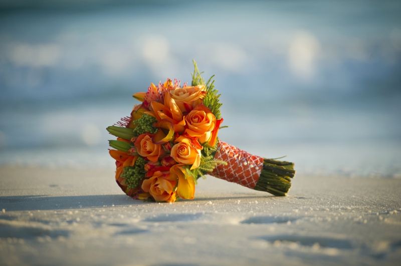 Modern Mexico Inspired Wedding Ideas via TheELD.com