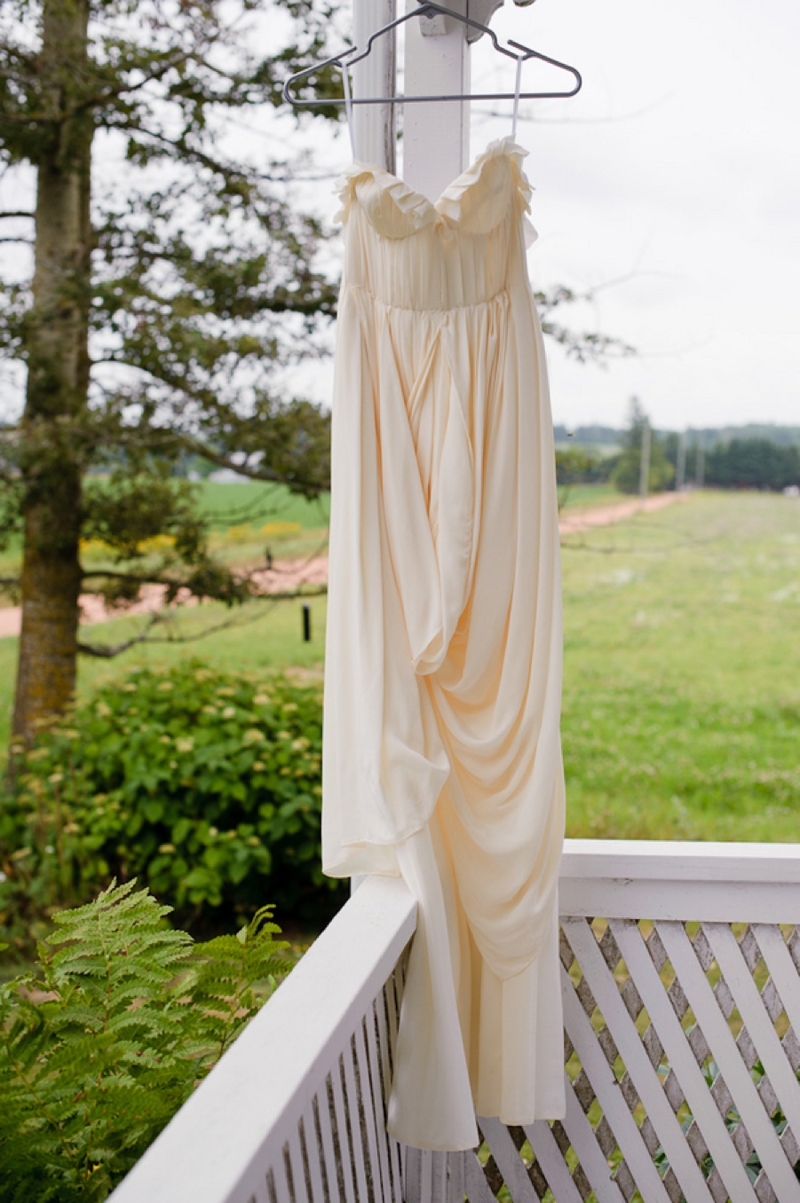 A Prince Edward Island Rustic Pink and White Wedding via TheELD.com