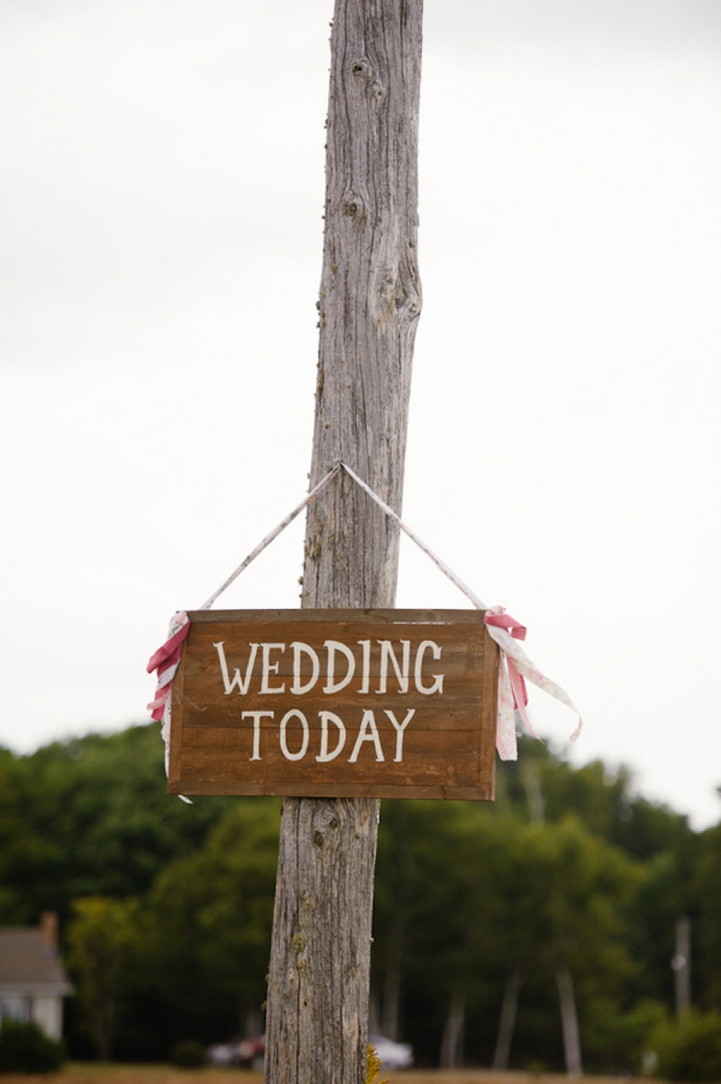 A Prince Edward Island Rustic Pink and White Wedding via TheELD.com