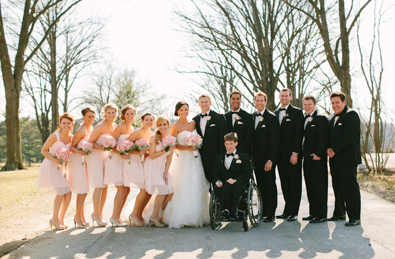 Classic Pink and White Pennsylvania Wedding via TheELD.com