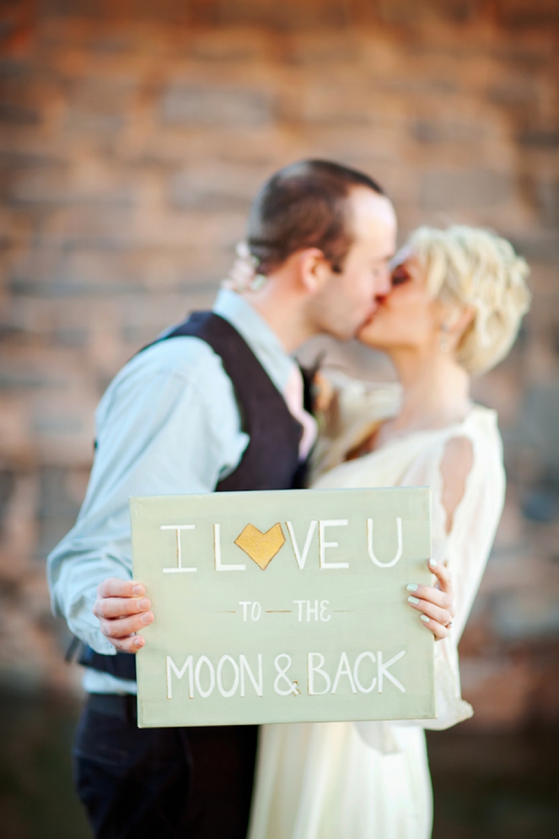 Detail To Love: Meaningful Wedding Portrait Sign via TheELD.com