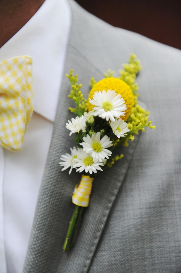 Fun and Bright Yellow and Gray Wedding via TheELD.com