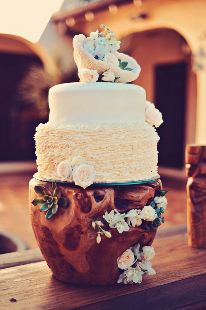 Rustic Elegant Champagne & White Hawaii Wedding via TheELD.com
