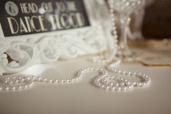 Black, White, & Blush 1920s Wedding Inspiration via TheELD.com