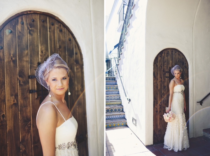 A Romantic Glam Navy, Pink and Gold Wedding via TheELD.com