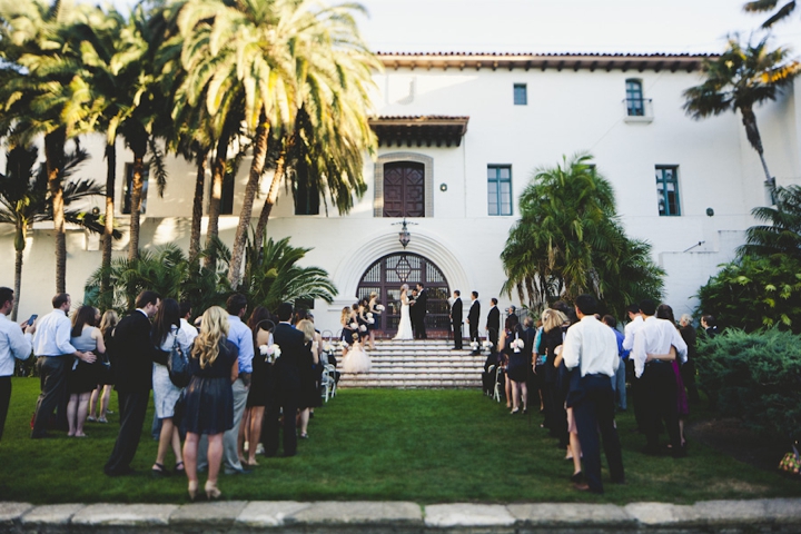 A Romantic Glam Navy, Pink and Gold Wedding via TheELD.com