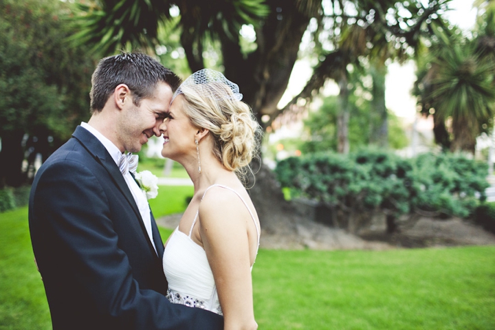 A Romantic Glam Navy, Pink and Gold Wedding via TheELD.com