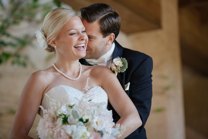 A Romantic, Timeless Champagne and Blush Wedding via TheELD.com