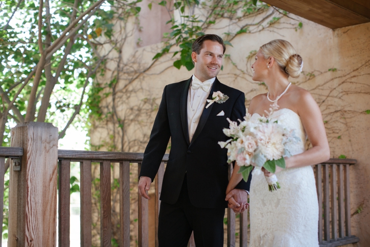 A Romantic, Timeless Champagne and Blush Wedding via TheELD.com