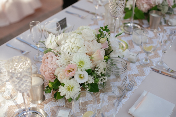 A Romantic, Timeless Champagne and Blush Wedding via TheELD.com