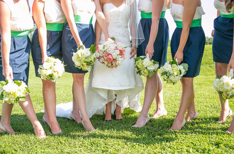 Preppy Southern Blue and Green Maryland Wedding via TheELD.com