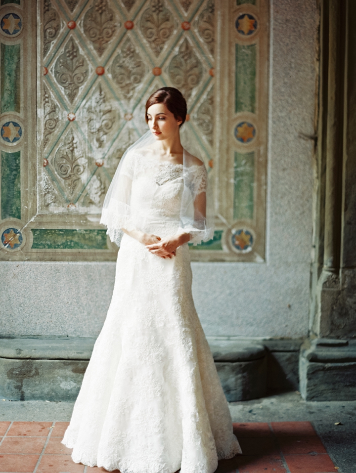 25 Stunning Non Strapless Wedding Dresses via TheELD.com