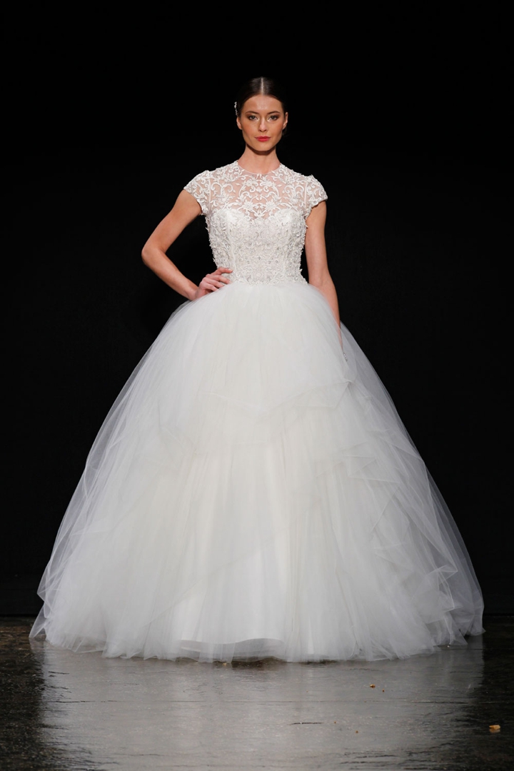 25 Stunning Non Strapless Wedding Dresses via TheELD.com