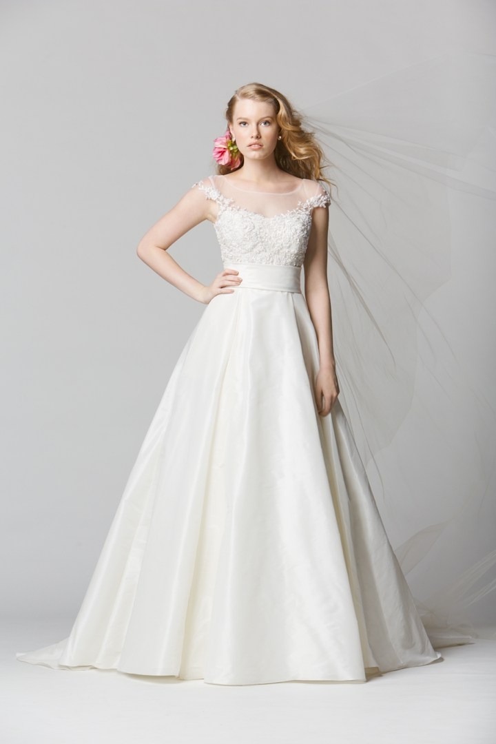 25 Stunning Non Strapless Wedding Dresses via TheELD.com