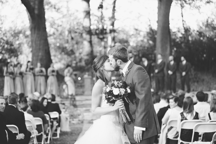 A Fall Purple and Champagne Alabama Wedding via TheELD.com