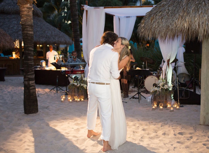 An Intimate Organic Beach Wedding via TheELD.com