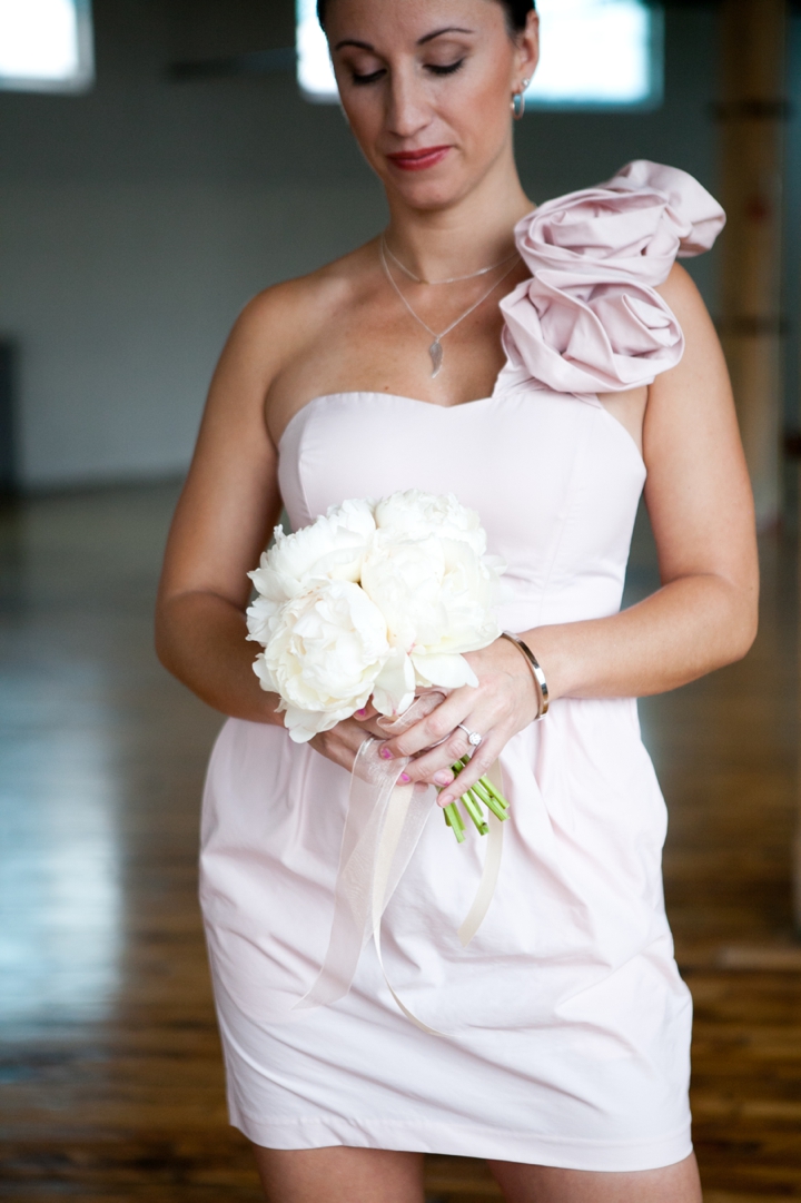 Modern Chic Sex and the City Wedding Inspiration via TheELD.com