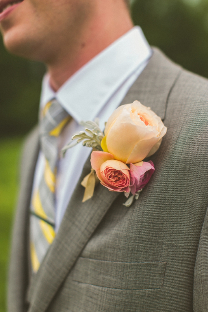 A Yellow and Peach Minnesota Farm Wedding via TheELD.com