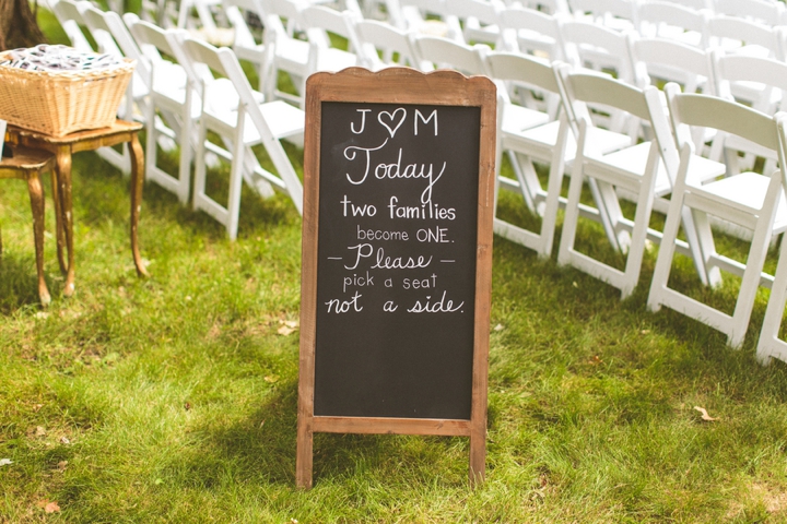 A Yellow and Peach Minnesota Farm Wedding via TheELD.com