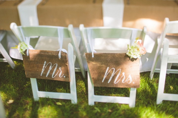 A Yellow and Peach Minnesota Farm Wedding via TheELD.com