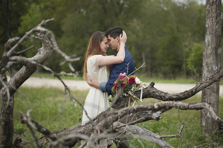 Cozy and Rustic Winter Wedding Inspiration via TheELD.com