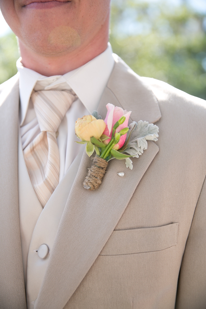 Florida Rustic Vintage Pastel Wedding via TheELD.com