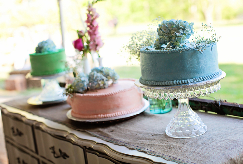 Vintage Pink and Aqua Southern Wedding via TheELD.com