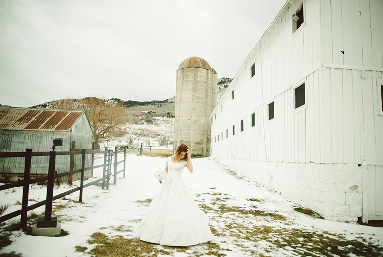 Rustic Winter Utah Wedding via TheELD.com