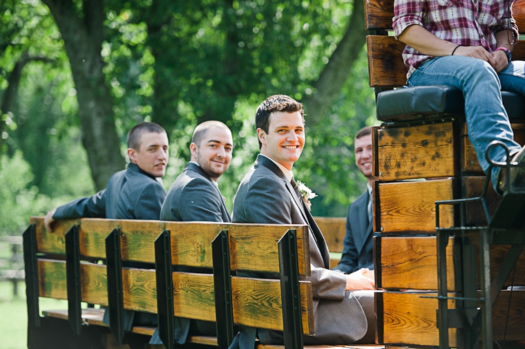 A Rustic Chic Pennsylvania Barn Wedding via TheELD.com