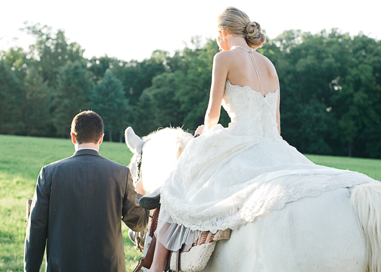 A Rustic Chic Pennsylvania Barn Wedding via TheELD.com