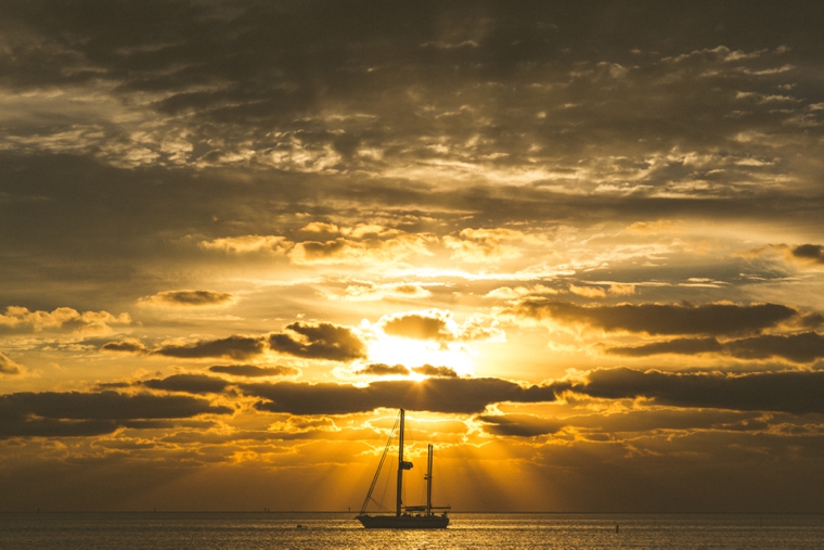 A Romantic Chic Islamorada Wedding via TheELD.com