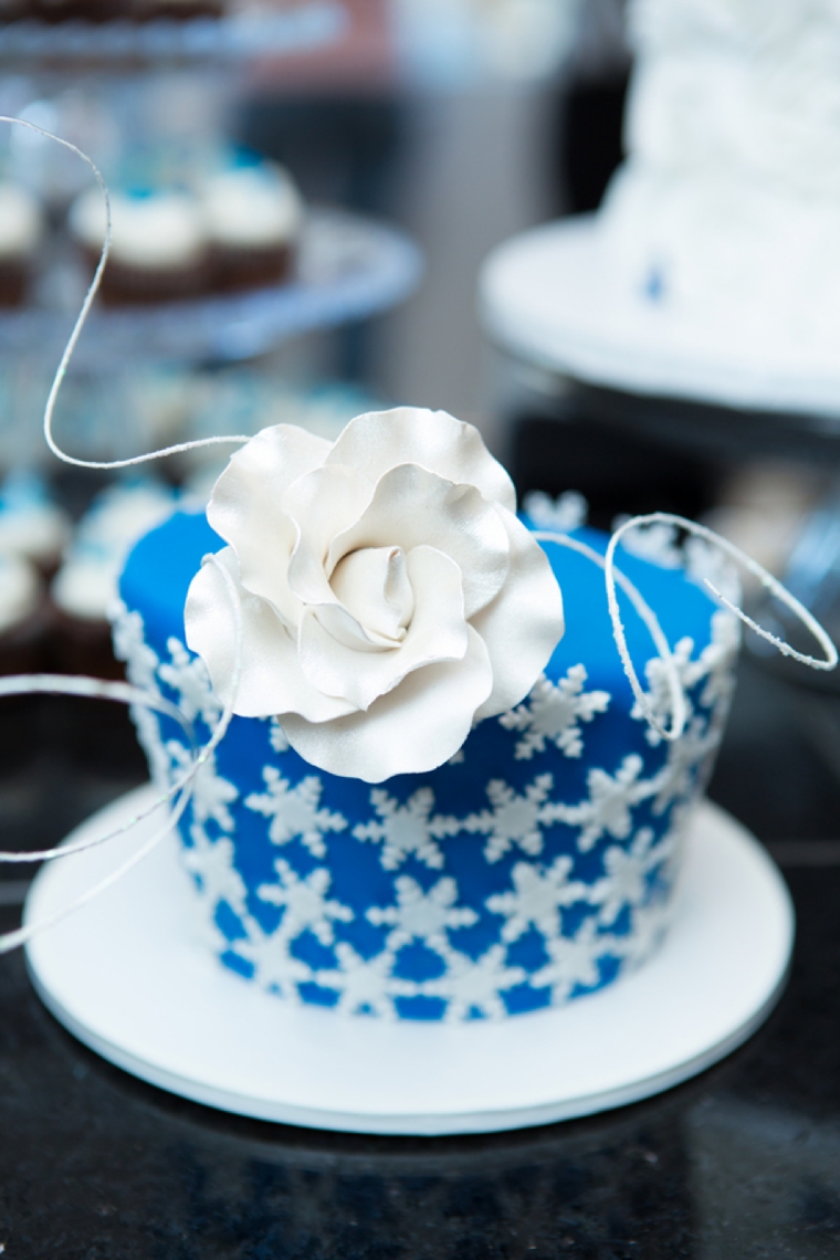 Dazzling Blue Wedding Ideas via TheELD.com