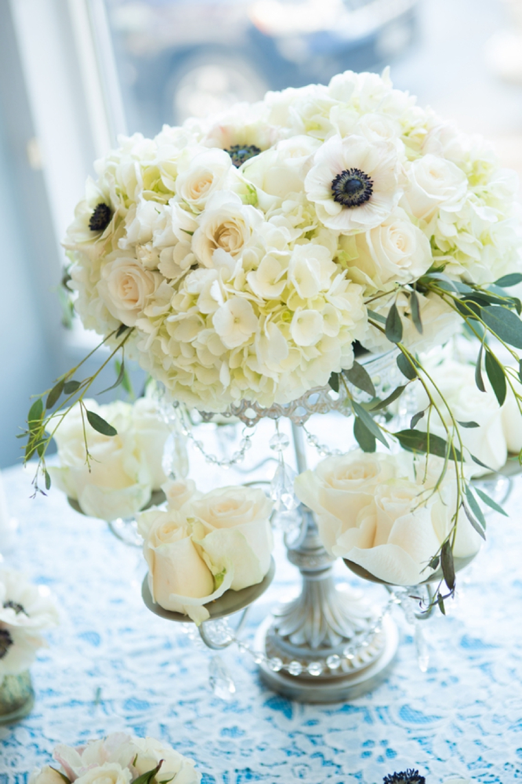 Dazzling Blue Wedding Ideas via TheELD.com