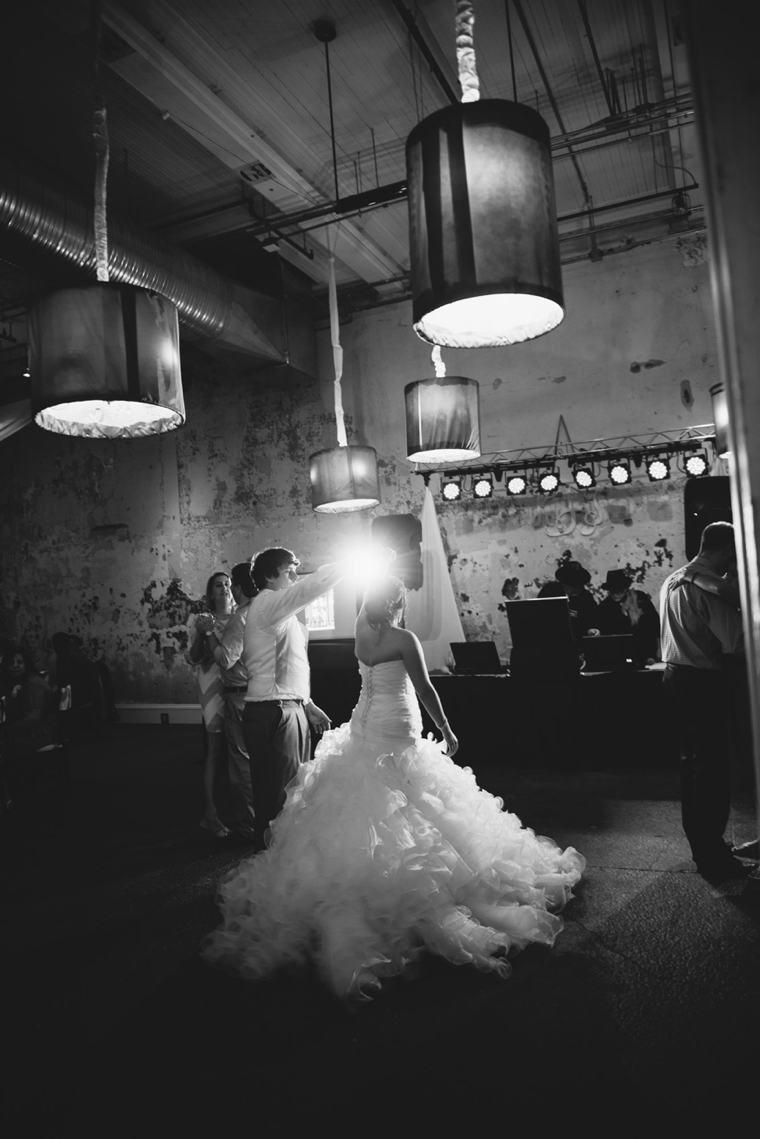 A Modern Coral and Navy Wedding via TheELD.com