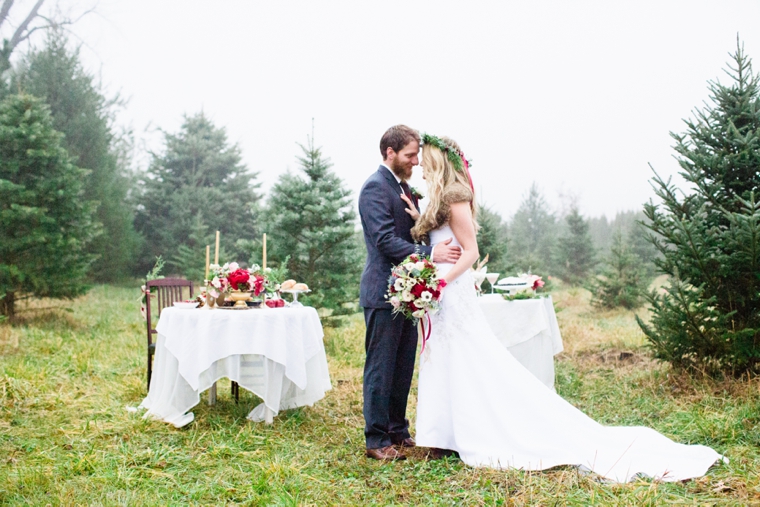 Rustic Chic Red and White Wedding Inspiration via TheELD.com