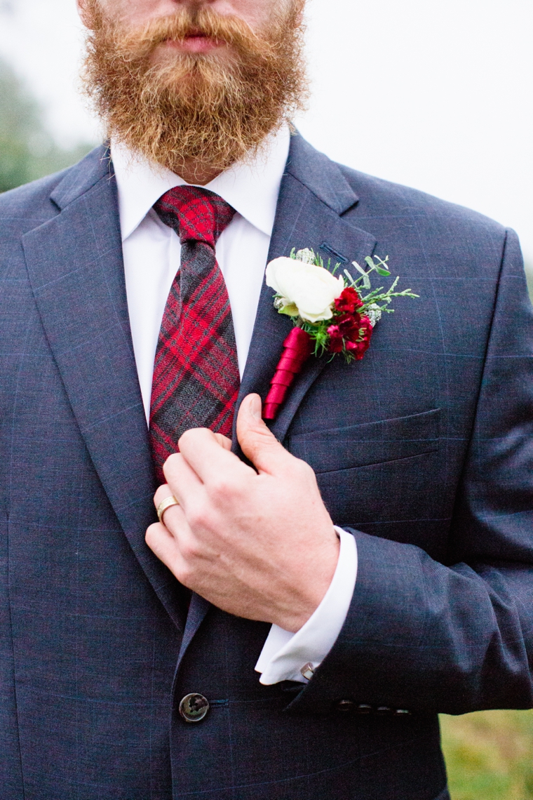 Rustic Chic Red and White Wedding Inspiration via TheELD.com