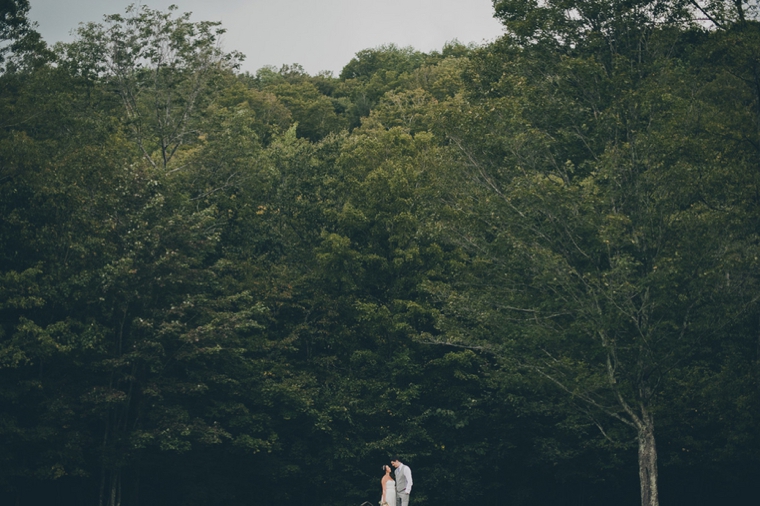 A Colorful Handmade New York Wedding via TheELD.com