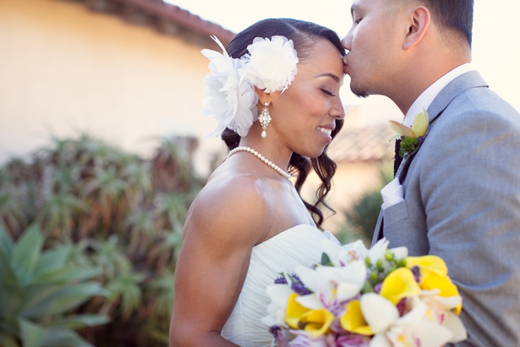 A California Lavender and Yellow Wedding via TheELD.com