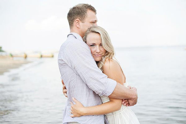 How To Have Awesome Engagement Photos via TheELD.com
