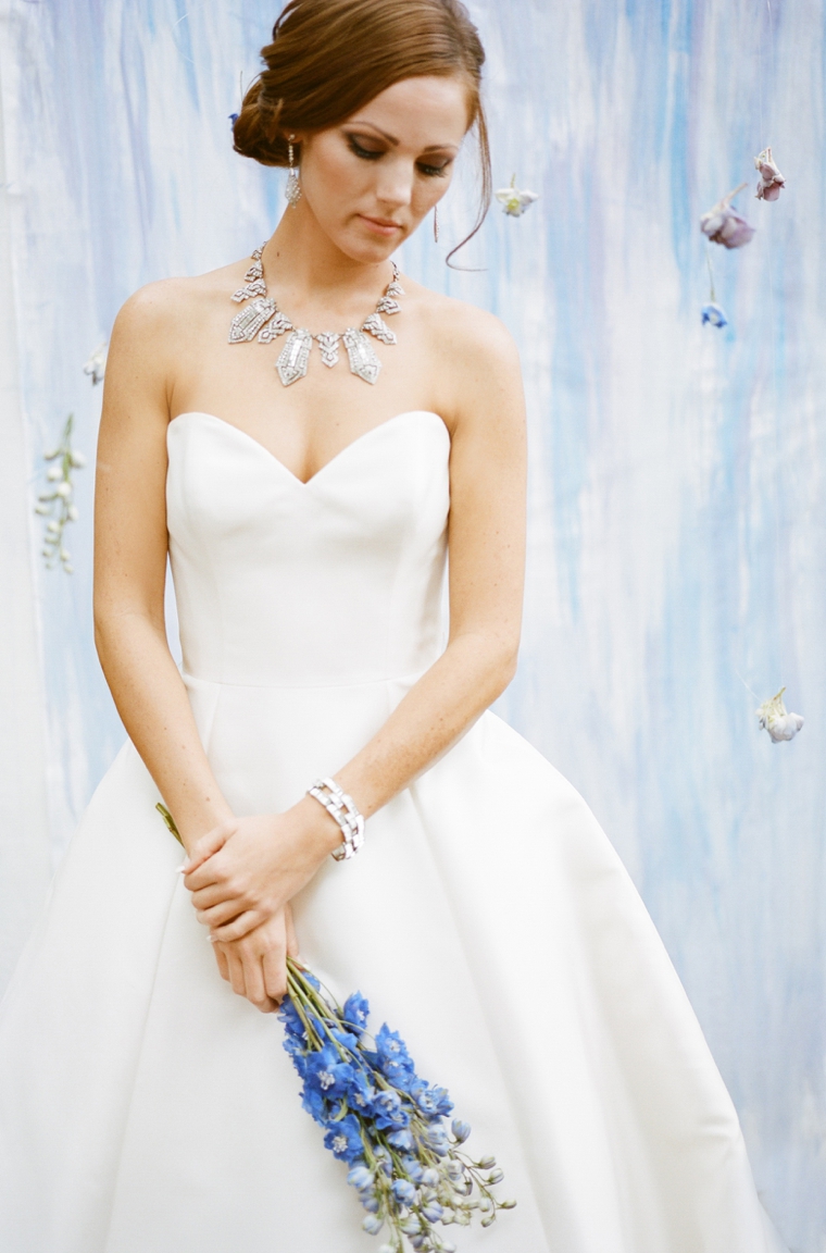 How to Choose What Jewelry to Wear with Your Wedding Dress