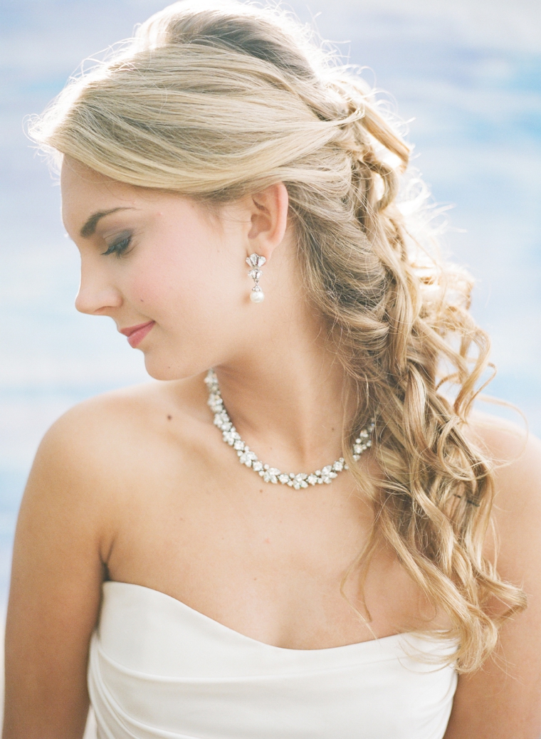 How To Choose Your Wedding Day Jewelry via TheELD.com