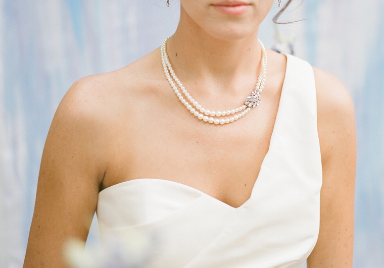 How To Choose Your Wedding Day Jewelry via TheELD.com