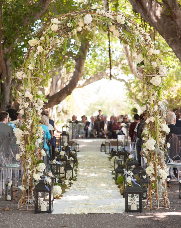 A Romantic Pink & Green Garden Wedding via TheELD.com