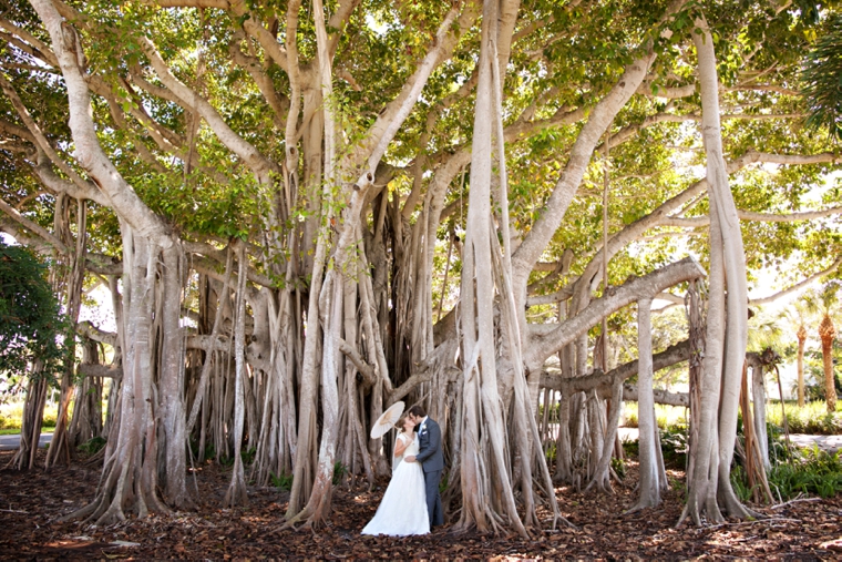 A Romantic Pink & Green Garden Wedding via TheELD.com