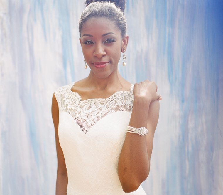 How To Choose Your Wedding Day Jewelry via TheELD.com