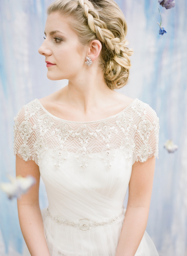 How To Choose Your Wedding Day Jewelry via TheELD.com