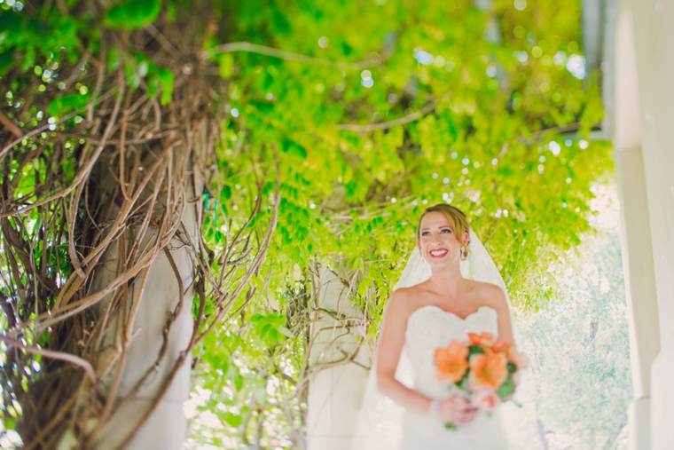 Mint & Orange California Vineyard Wedding via TheELD.com