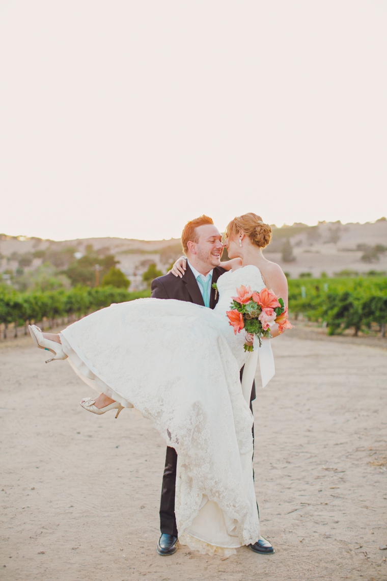 Mint & Orange California Vineyard Wedding via TheELD.com