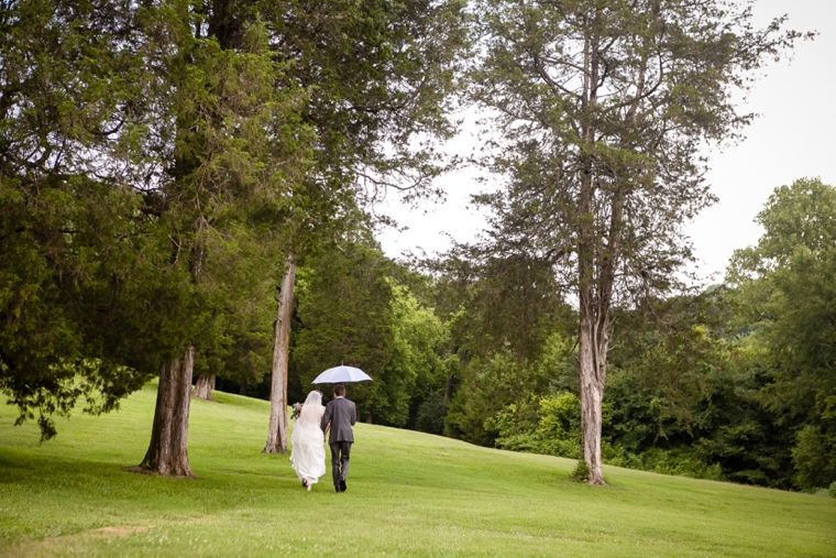 A Vintage Tennessee Pastel Wedding via TheELD.com