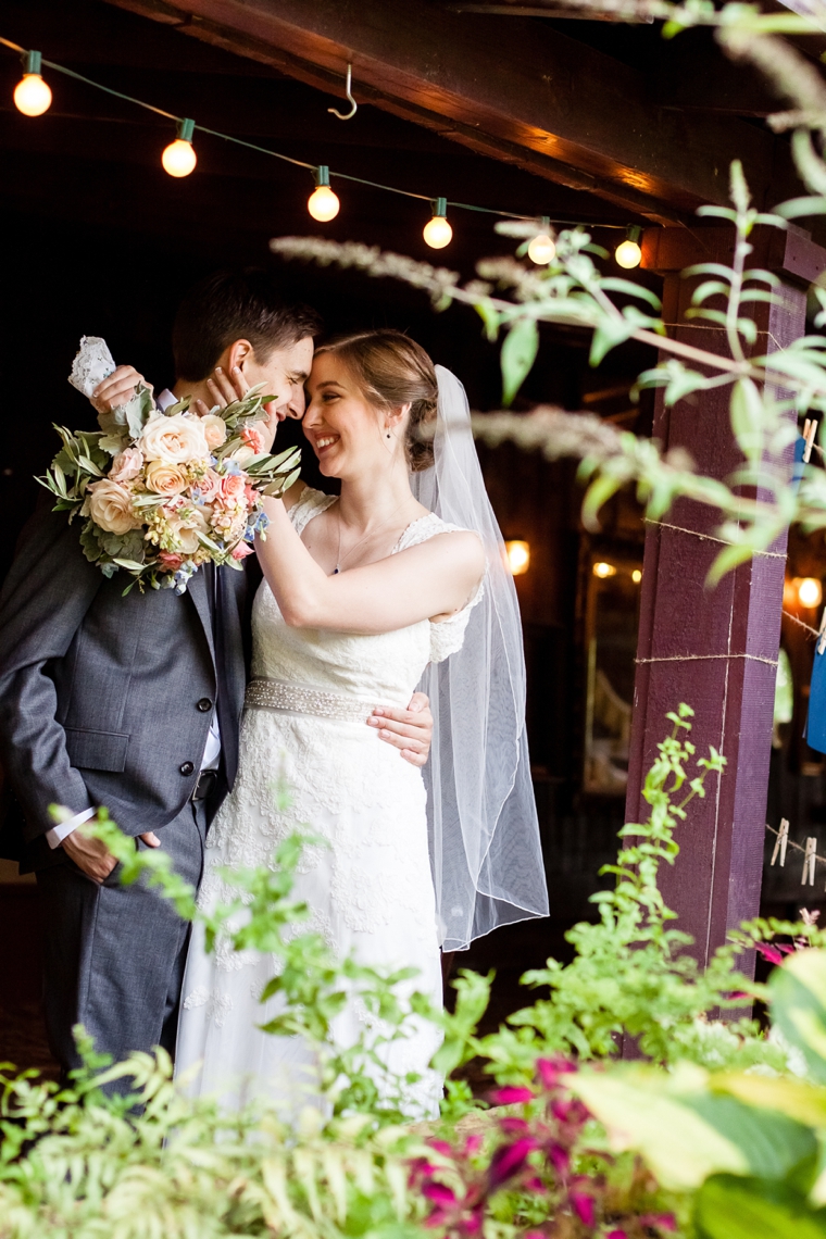 A Vintage Tennessee Pastel Wedding via TheELD.com